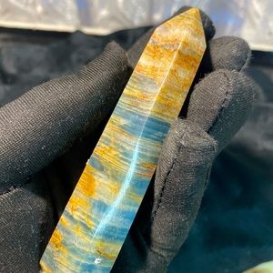 Beautiful Blue Onyx Tower